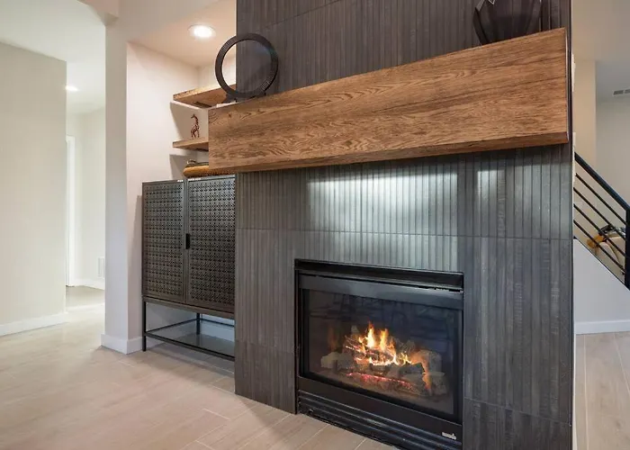The Rock Trail House+renovated+modern+fireplace+ev+nice Yard Сasa de vacaciones Flagstaff