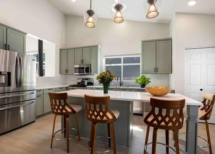 The Rock Trail House+renovated+modern+fireplace+ev+nice Yard * Flagstaff
